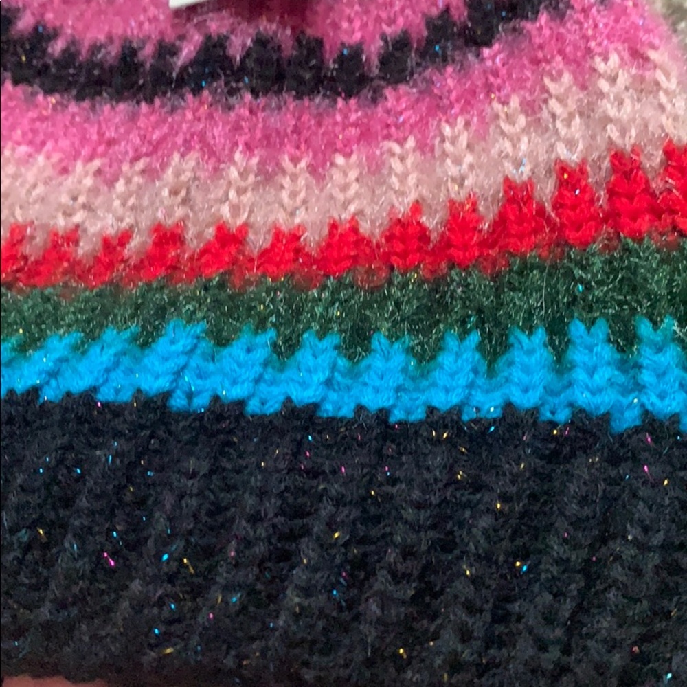 Hat - Picture 3 of 4